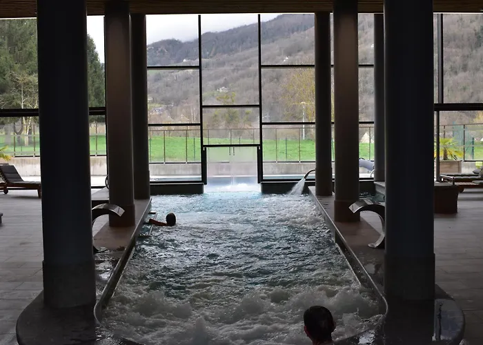 Le Village De Luz Saint Sauveur